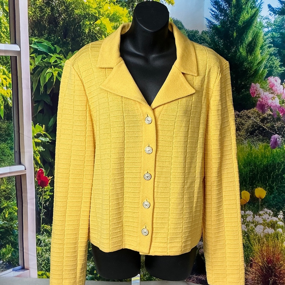 St. John Yellow Textured Cardigan Ladies Size 10. #1328